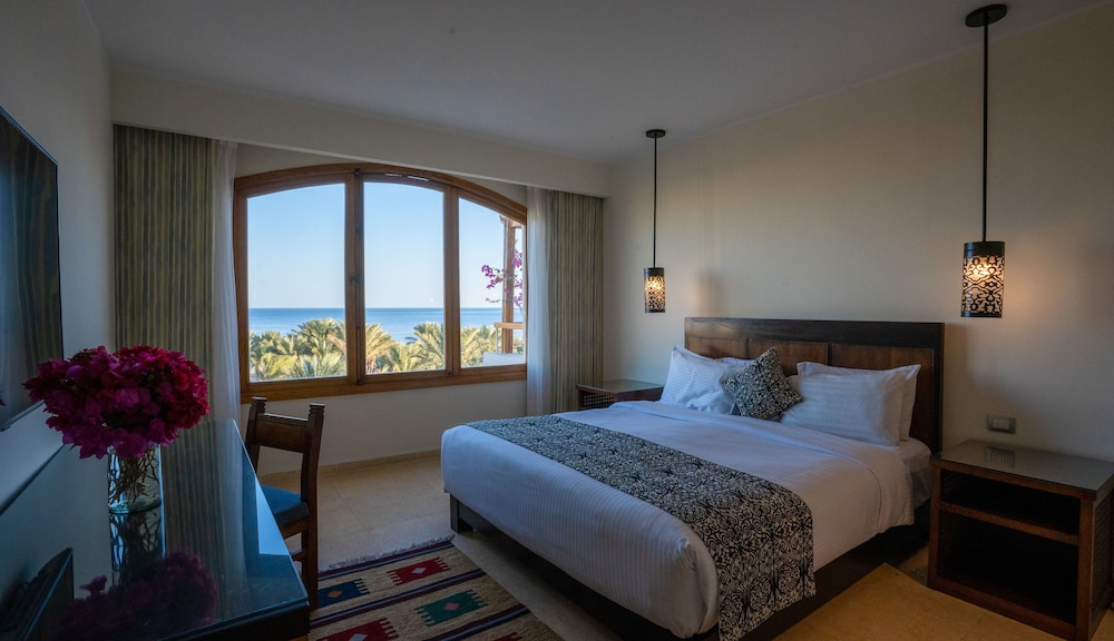 Fort Arabesque Resort, Spa & Villas — Hotel rooms in Makadi Bay, Red Sea