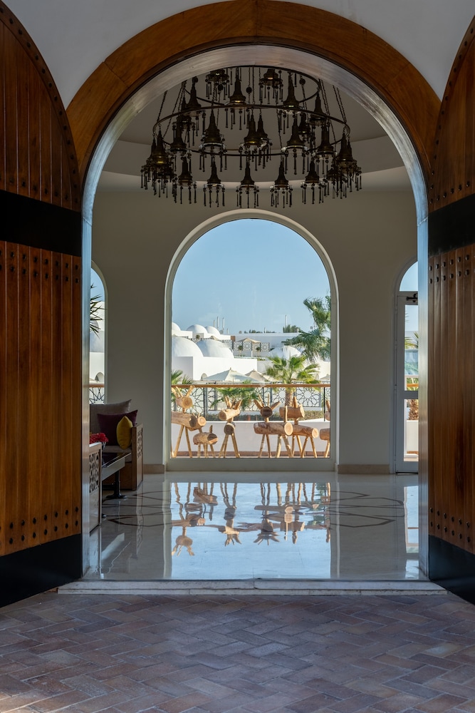 Fort Arabesque Resort, Spa & Villas — Hotel rooms in Makadi Bay, Red Sea