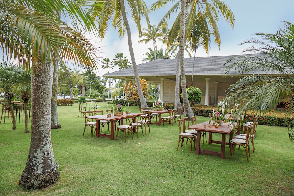 Iberostar Waves Dominicana - All Inclusive — Restaurant & bars in Bavaro, La Altagracia