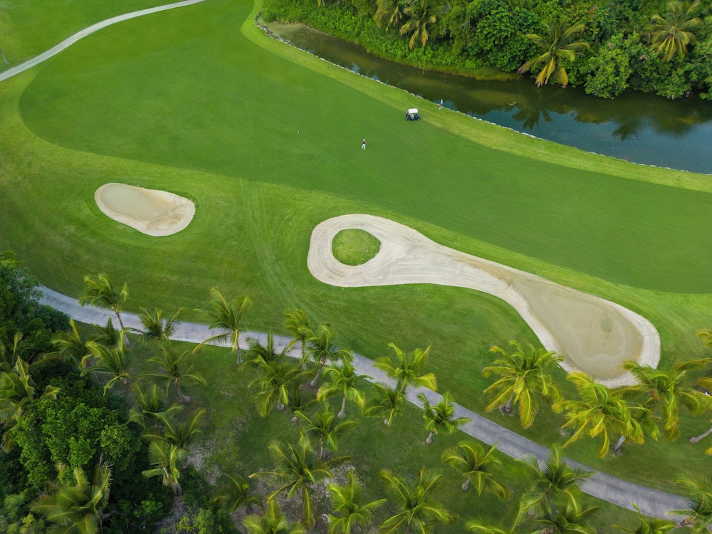 Iberostar Waves Dominicana - All Inclusive — Sports & recreation in Bavaro, La Altagracia