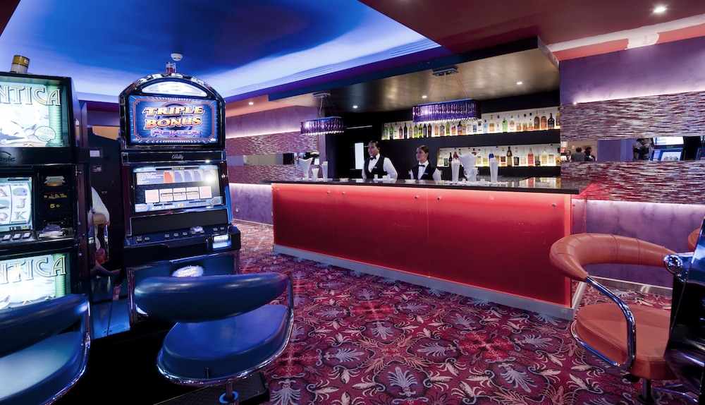 Iberostar Waves Dominicana - All Inclusive — Restaurant & bars in Bavaro, La Altagracia