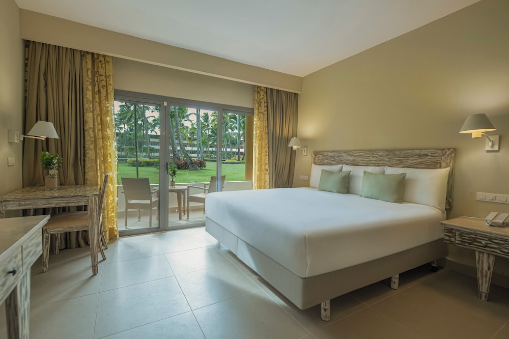 Iberostar Waves Dominicana - All Inclusive — Hotel rooms in Bavaro, La Altagracia