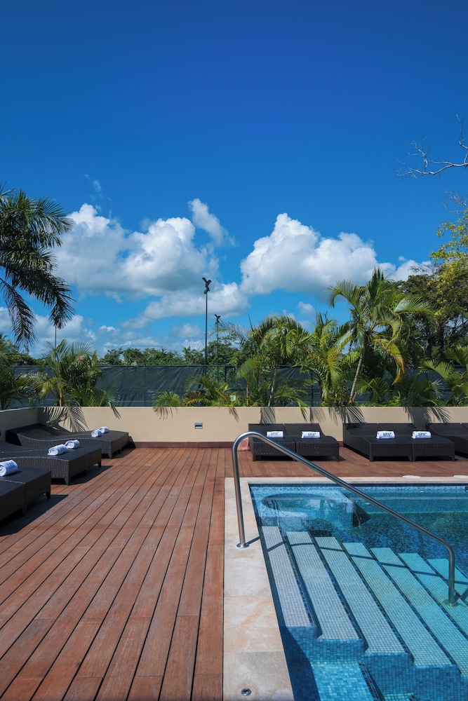 Iberostar Waves Dominicana - All Inclusive — Swimming pool in Bavaro, La Altagracia