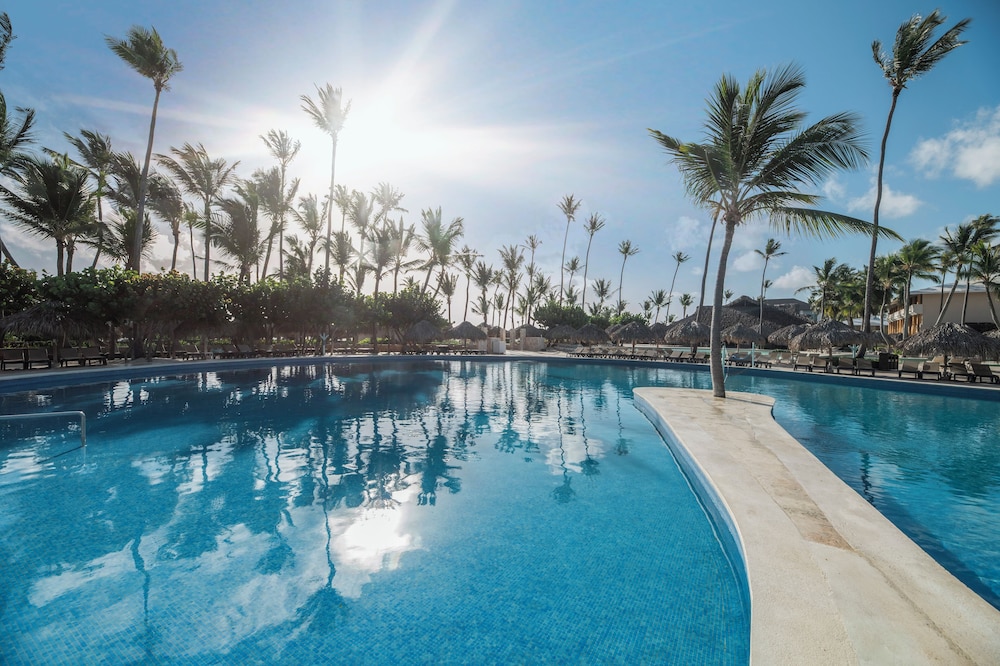Iberostar Waves Dominicana - All Inclusive — Swimming pool in Bavaro, La Altagracia