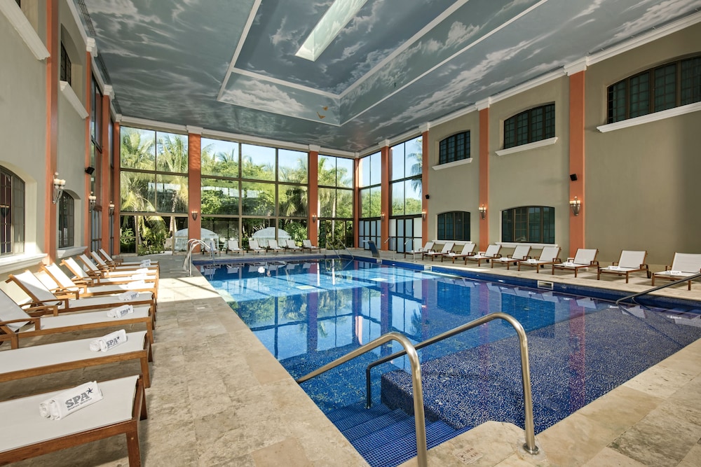Iberostar Selection Paraíso Maya Suites - All Inclusive — Swimming pool in Playa del Carmen, Quintana Roo