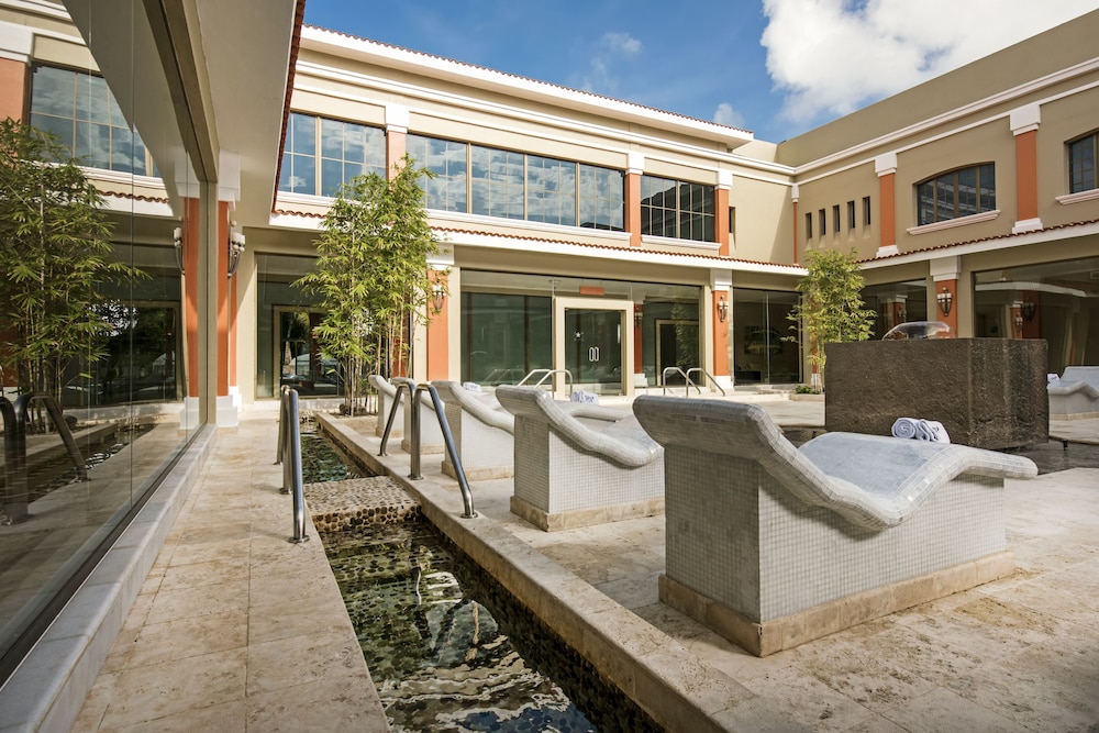 Iberostar Selection Paraíso Maya Suites - All Inclusive — Hotel building in Playa del Carmen, Quintana Roo