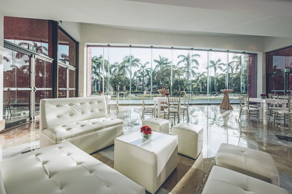 Iberostar Selection Paraíso Maya Suites - All Inclusive — Hotel rooms in Playa del Carmen, Quintana Roo