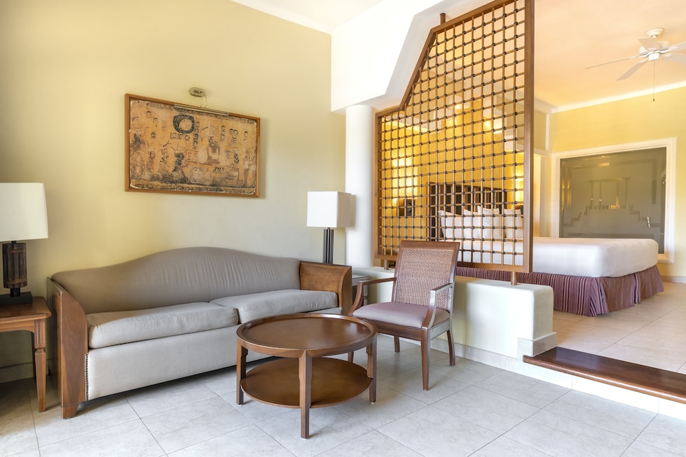 Iberostar Selection Paraíso Maya Suites - All Inclusive — Hotel rooms in Playa del Carmen, Quintana Roo