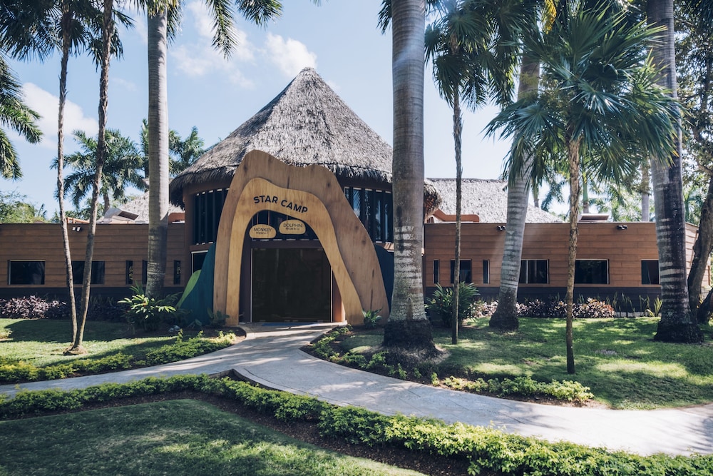 Iberostar Selection Paraíso Maya Suites - All Inclusive — Hotel building in Playa del Carmen, Quintana Roo