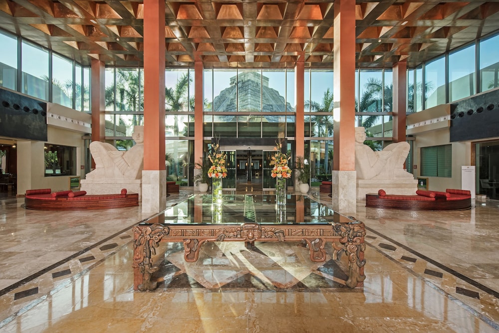 Iberostar Selection Paraíso Maya Suites - All Inclusive — Hotel building in Playa del Carmen, Quintana Roo