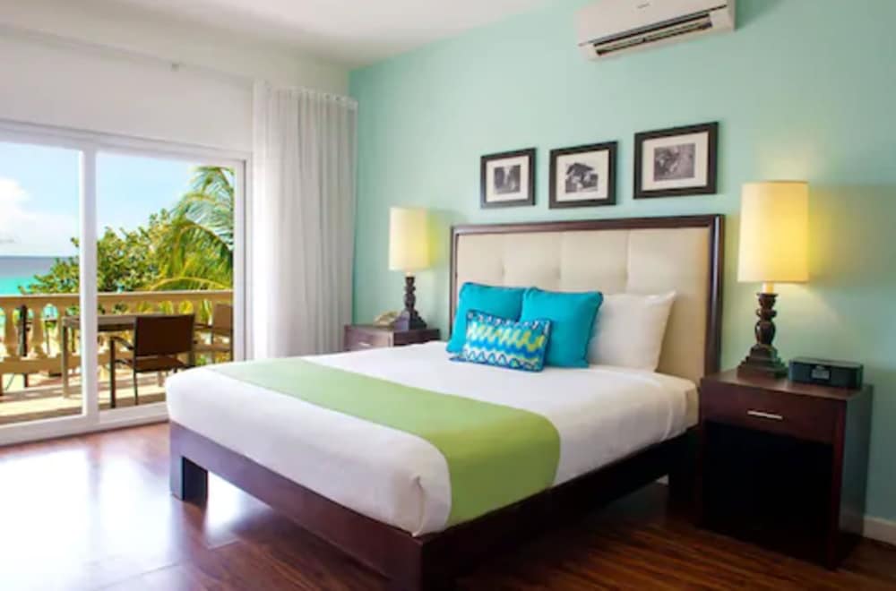 Sandy Haven Resort — Hotel rooms in Negril