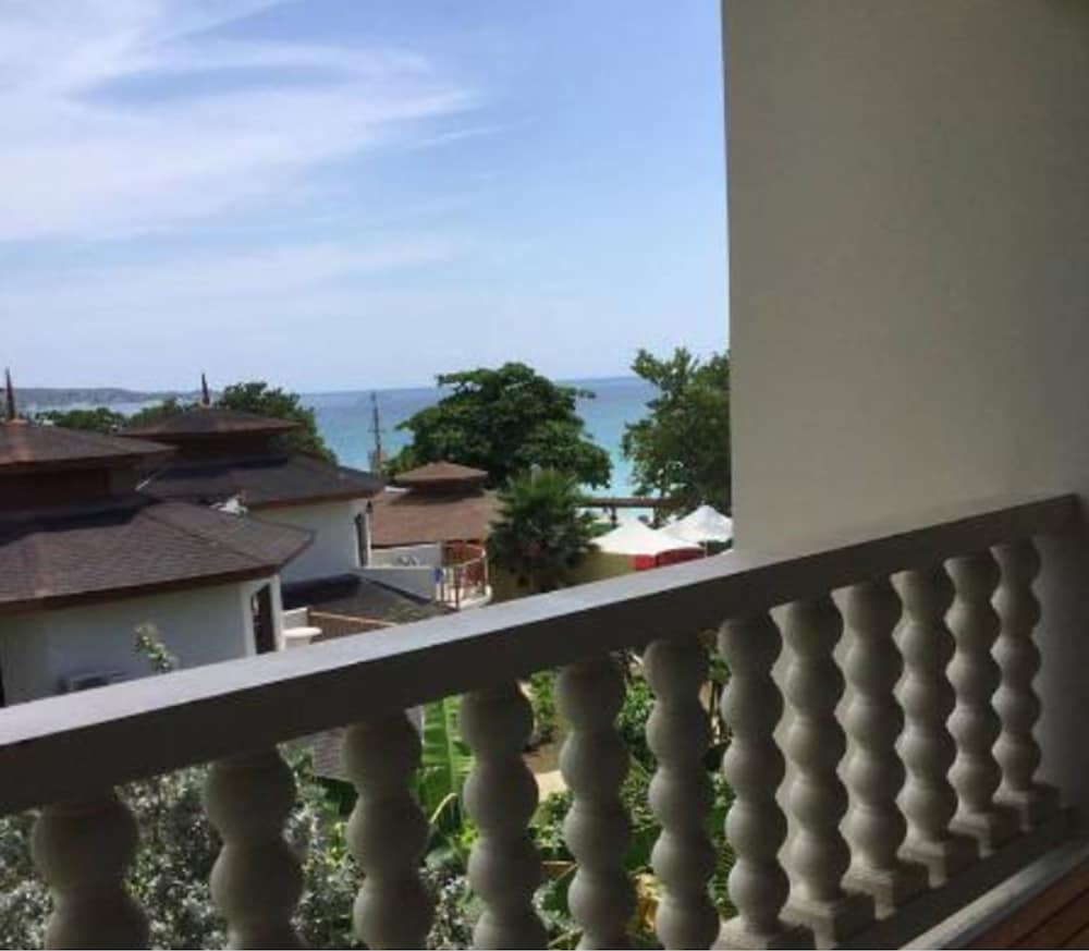 Sandy Haven Resort — Hotel rooms in Negril