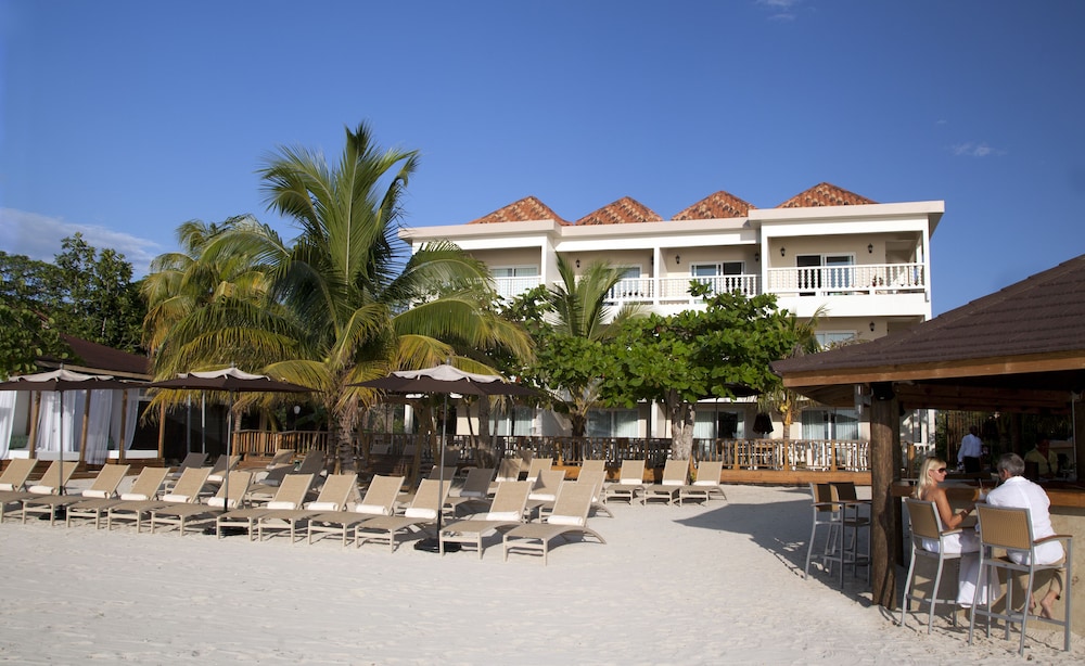 Sandy Haven Resort — Beach in Negril