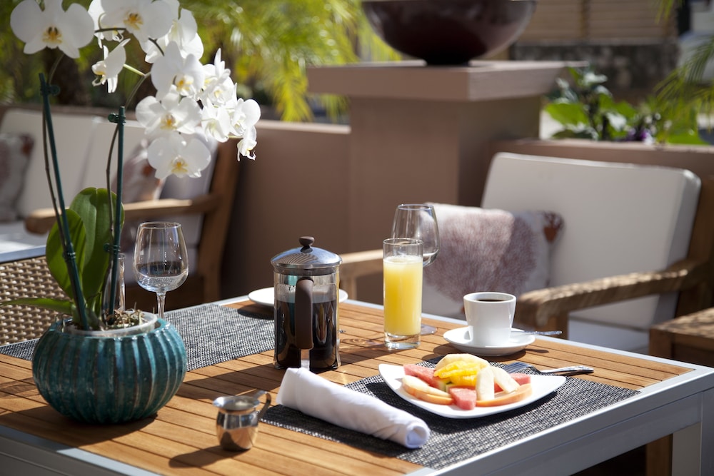 Sandy Haven Resort — Restaurant & bars in Negril
