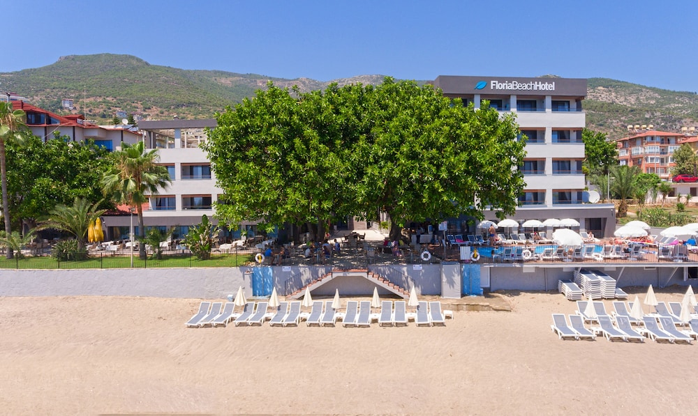 Floria Beach Hotel — Beach in Alanya