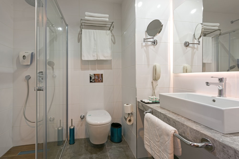 Floria Beach Hotel — Hotel rooms in Alanya