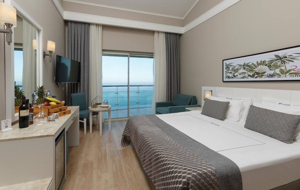Corendon Playa Kemer - Ultra All Inclusive — Hotel rooms in Kemer