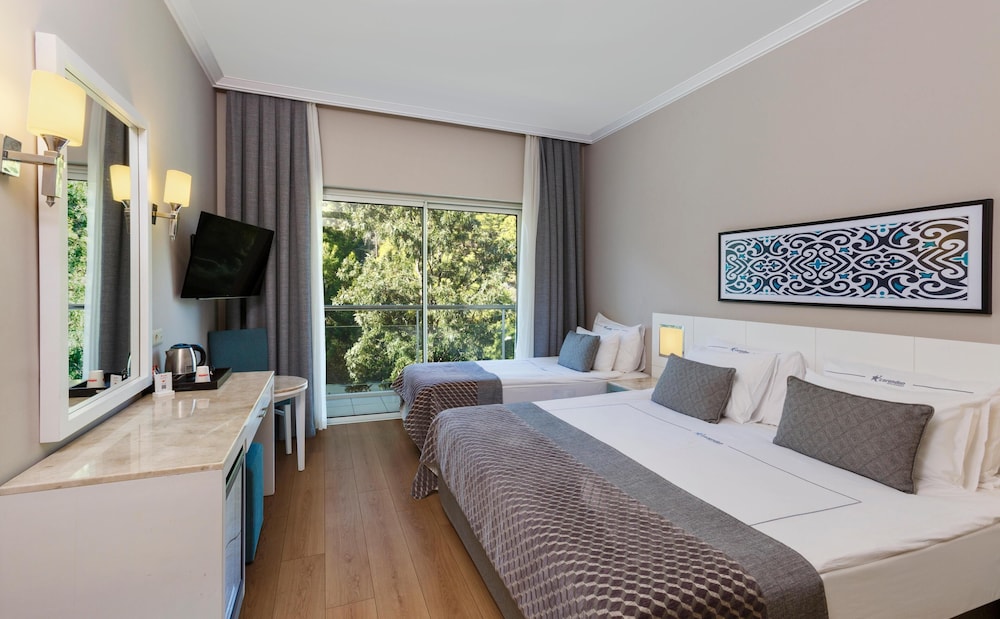 Corendon Playa Kemer - Ultra All Inclusive — Hotel rooms in Kemer