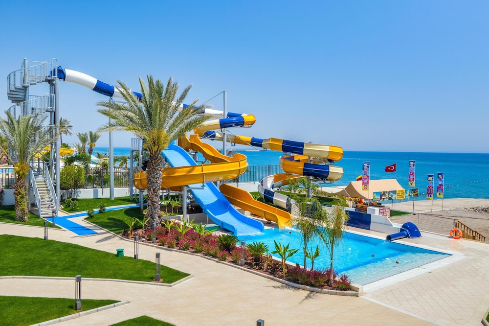 Corendon Playa Kemer - Ultra All Inclusive — Attractions for children in Kemer