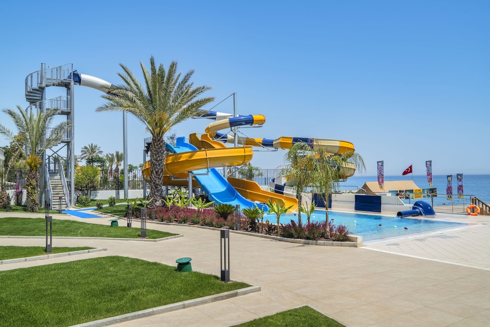 Corendon Playa Kemer - Ultra All Inclusive — Attractions for children in Kemer