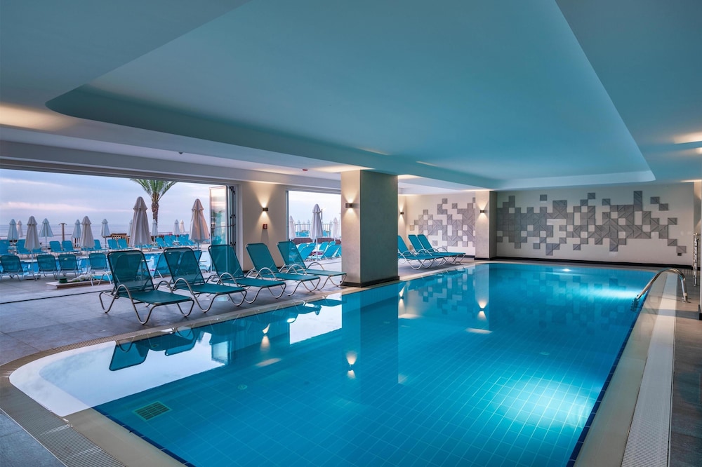 Corendon Playa Kemer - Ultra All Inclusive — Swimming pool in Kemer