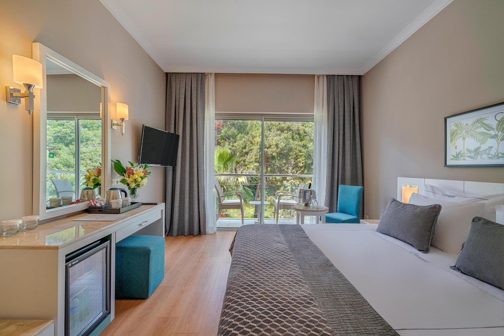 Corendon Playa Kemer - Ultra All Inclusive — Hotel rooms in Kemer