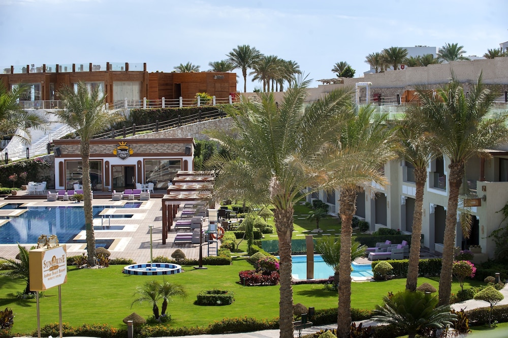 SUNRISE Arabian Beach Resort — Swimming pool in Sharm El Sheikh, Red Sea