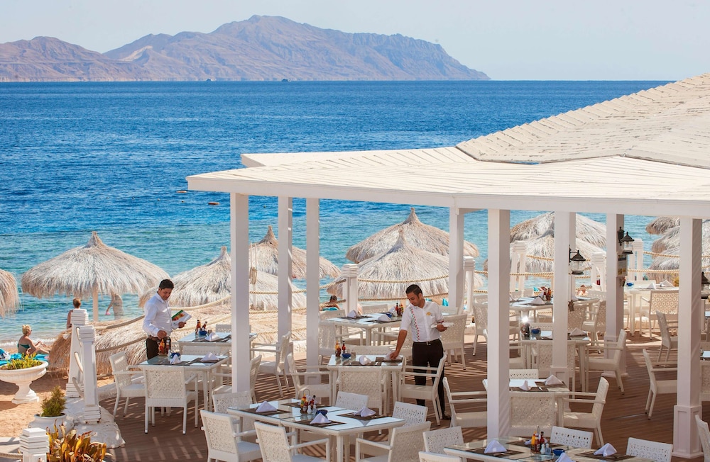 SUNRISE Arabian Beach Resort — Restaurant & bars in Sharm El Sheikh, Red Sea