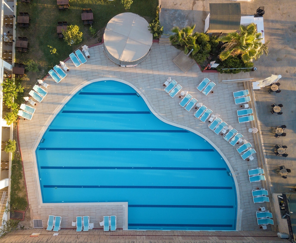 Armas Gul Beach - All Inclusive — Swimming pool in Kemer