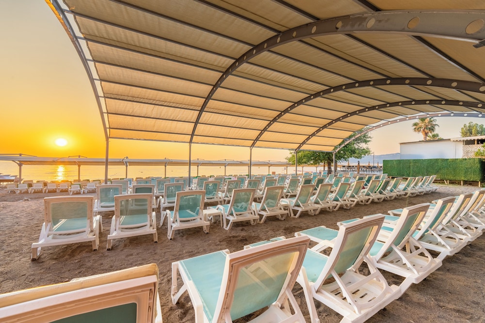 Armas Gul Beach - All Inclusive — Beach in Kemer