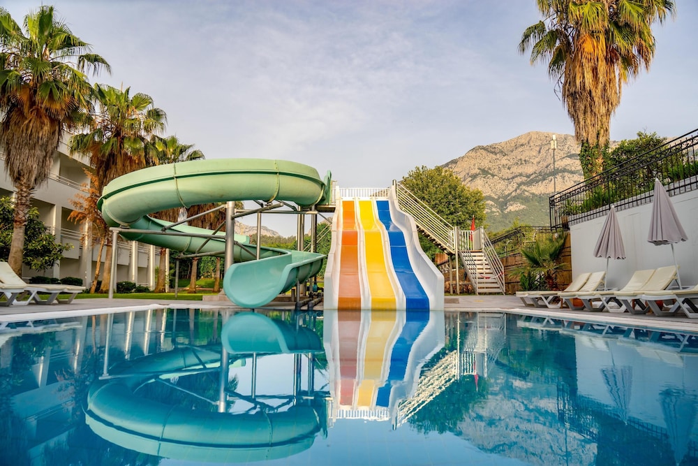 Armas Gul Beach - All Inclusive — Swimming pool in Kemer