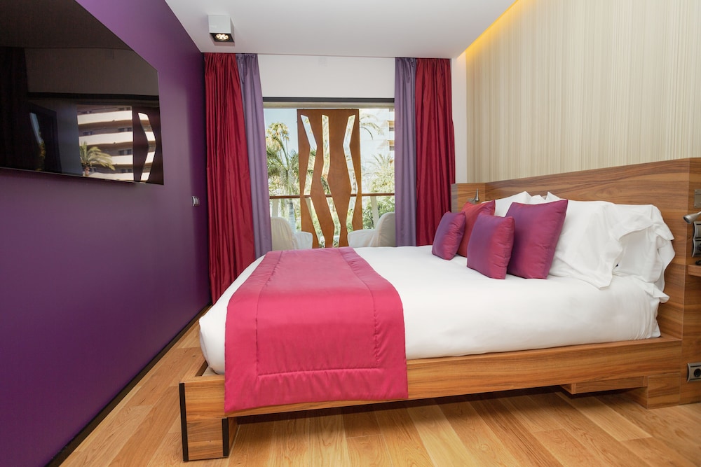 Bohemia Suites & Spa - Adults only — Rooms in Playa del Ingles, Canary Islands