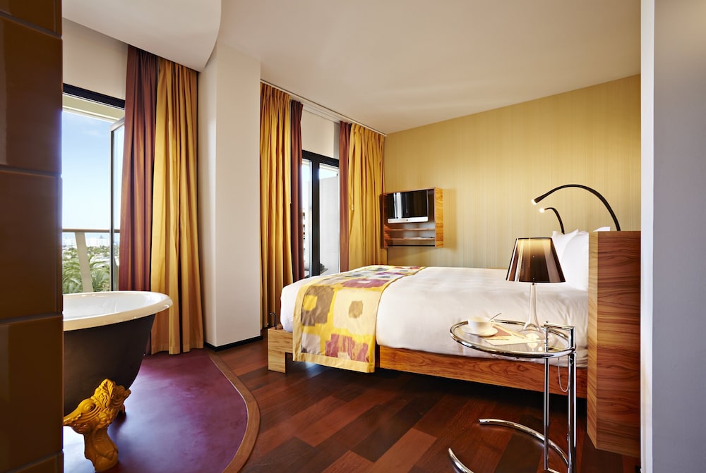 Bohemia Suites & Spa - Adults only — Rooms in Playa del Ingles, Canary Islands