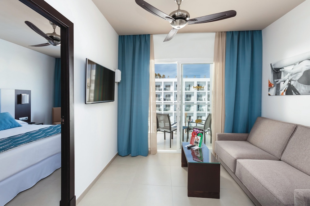 Hotel Riu Costa del Sol - All Inclusive — Hotel rooms in Torremolinos, Andalusia