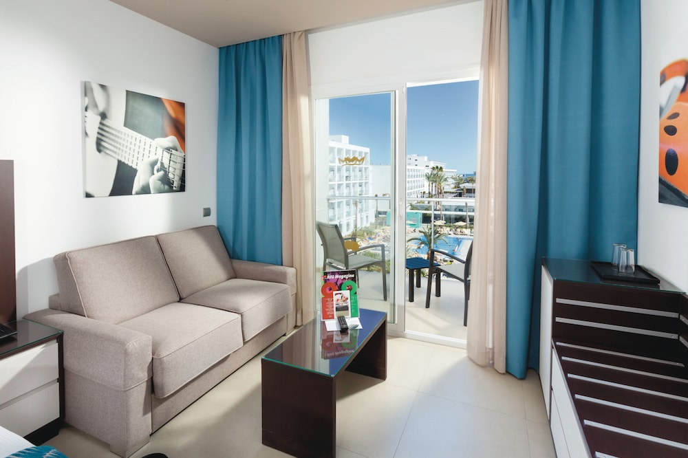 Hotel Riu Costa del Sol - All Inclusive — Hotel rooms in Torremolinos, Andalusia