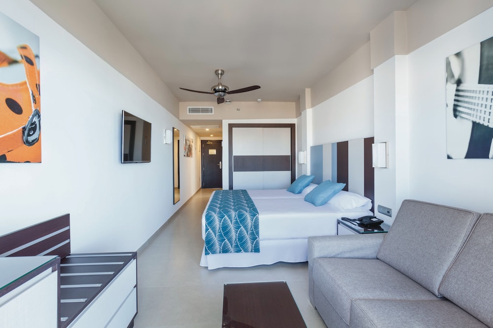 Hotel Riu Costa del Sol - All Inclusive — Hotel rooms in Torremolinos, Andalusia
