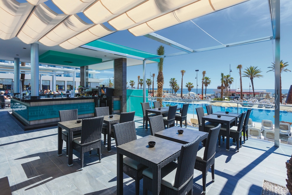 Hotel Riu Costa del Sol - All Inclusive — Restaurant & bars in Torremolinos, Andalusia