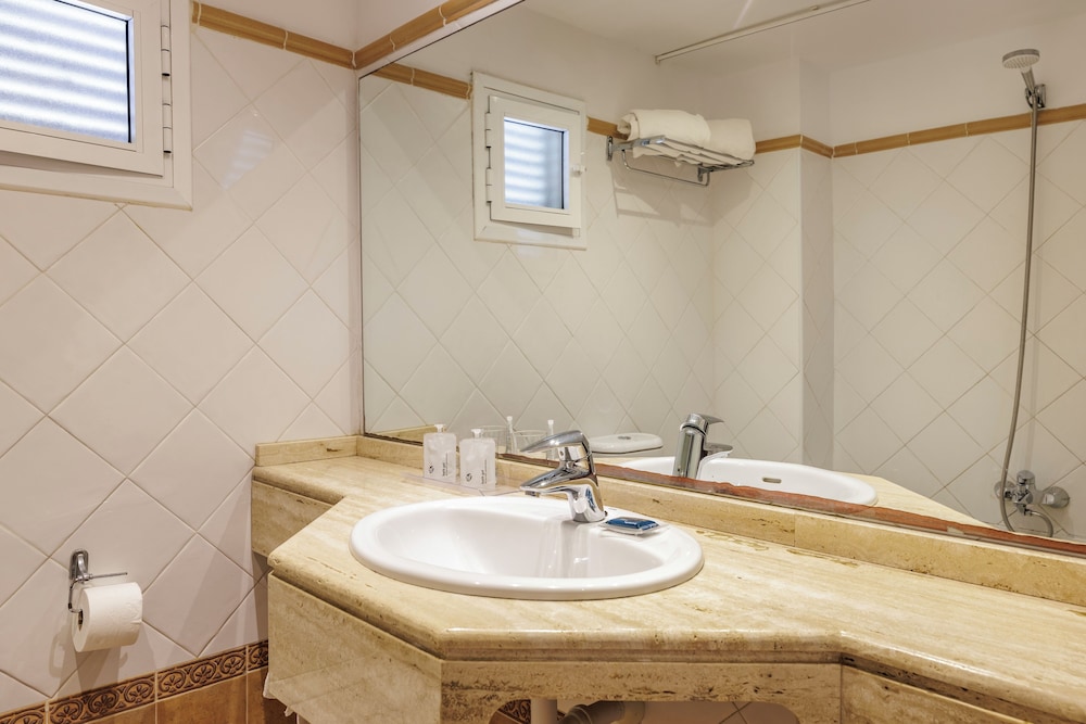 Hotel Edén Nord Soller — Hotel rooms in Puerto de Soller, Balearic Islands