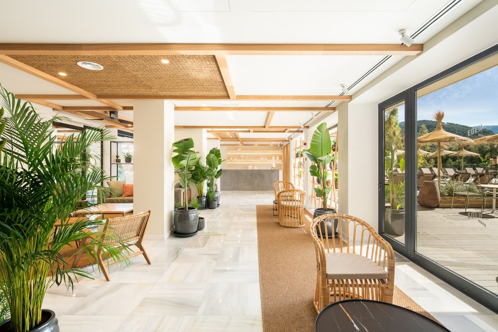 Hotel Edén Nord Soller — Hotel building in Puerto de Soller, Balearic Islands
