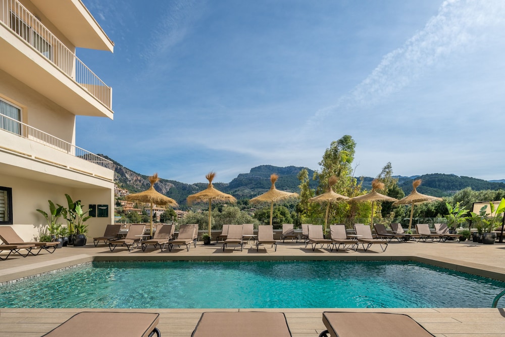 Hotel Edén Nord Soller — Swimming pool in Puerto de Soller, Balearic Islands