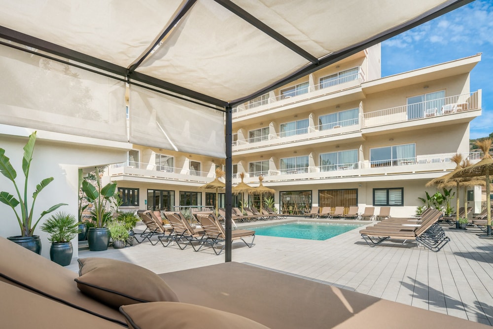 Hotel Edén Nord Soller — Swimming pool in Puerto de Soller, Balearic Islands