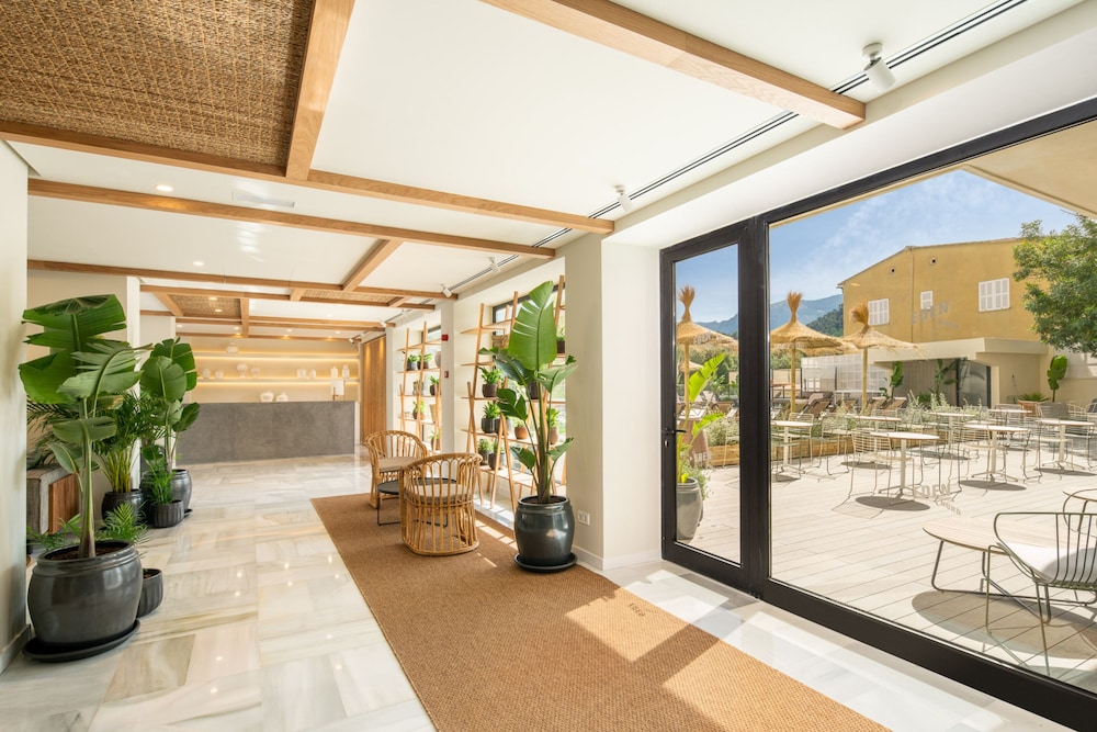 Hotel Edén Nord Soller — Hotel building in Puerto de Soller, Balearic Islands