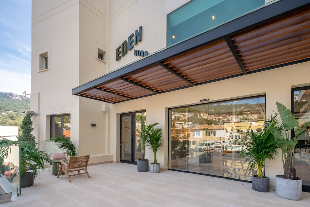 Hotel Edén Nord Soller — Hotel building in Puerto de Soller, Balearic Islands