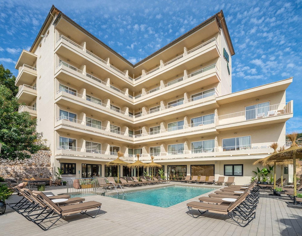 Hotel Edén Nord Soller — Hotel building in Puerto de Soller, Balearic Islands