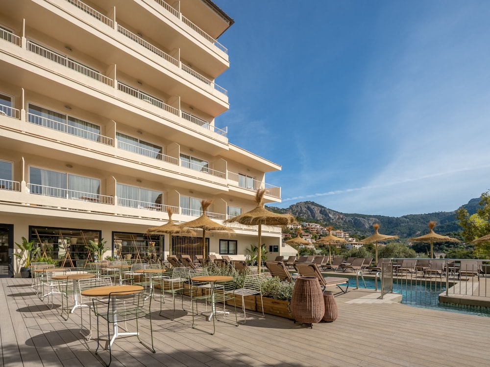 Hotel Edén Nord Soller — Hotel building in Puerto de Soller, Balearic Islands