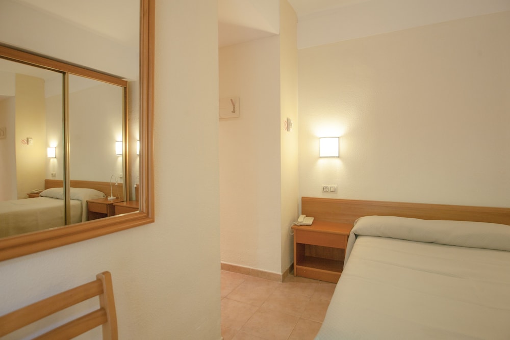 Hotel Edén Nord Soller — Hotel rooms in Puerto de Soller, Balearic Islands
