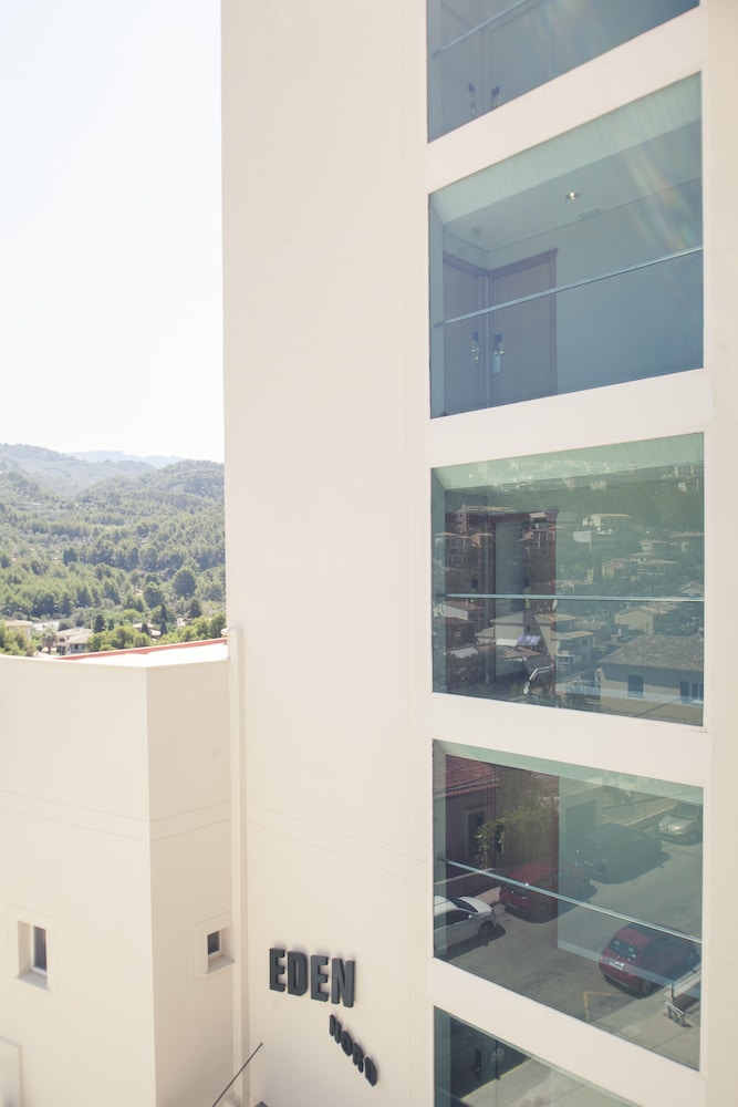 Hotel Edén Nord Soller — Hotel building in Puerto de Soller, Balearic Islands