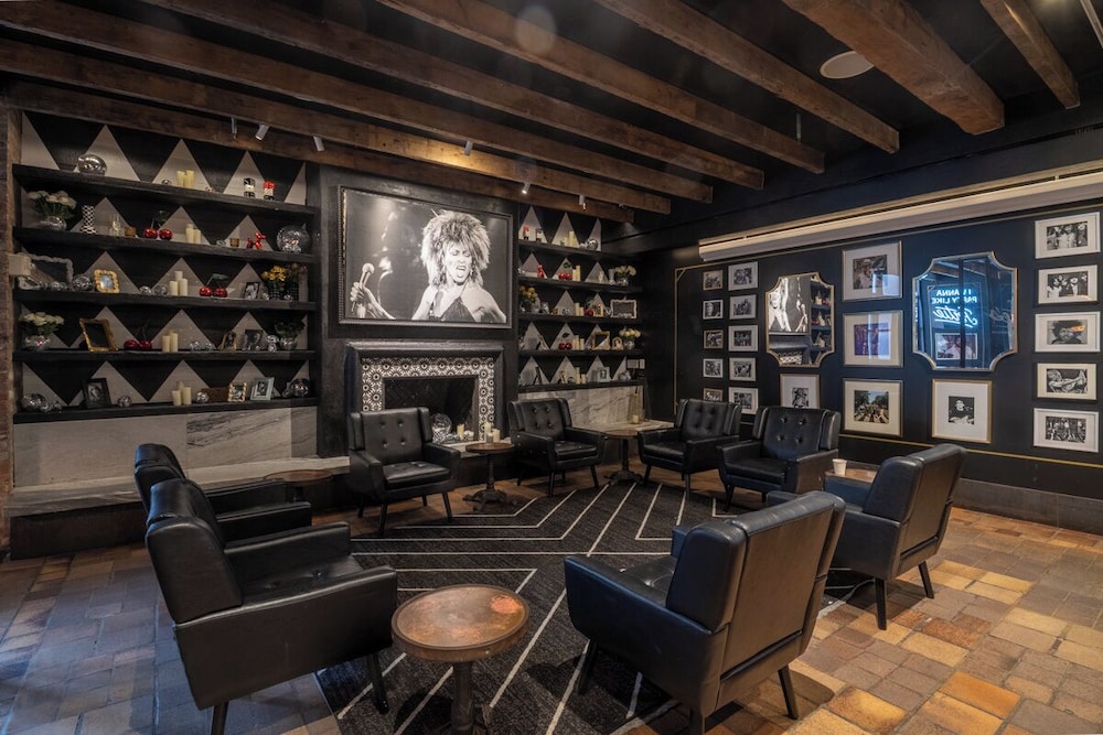 Pod 39 — Restaurant & bars in New York City, New York State