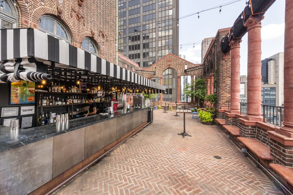 Pod 39 — Restaurant & bars in New York City, New York State