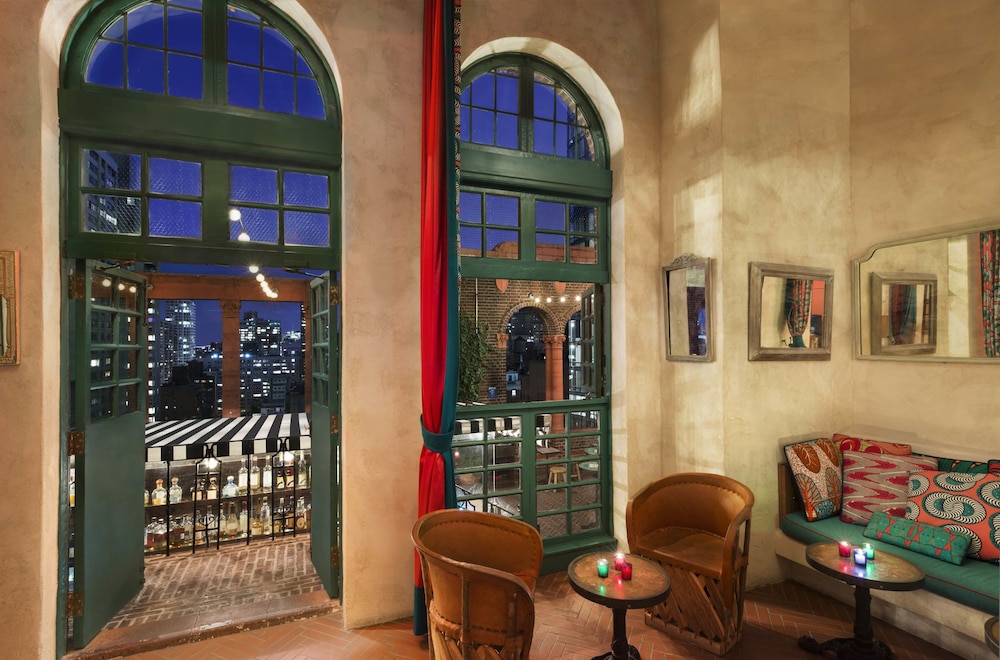 Pod 39 — Restaurant & bars in New York City, New York State
